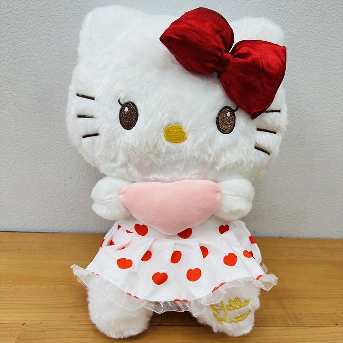 Hello Kitty with a Pink Heart